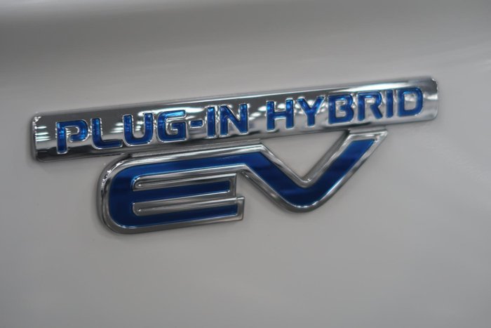 2021 Mitsubishi Outlander Exceed