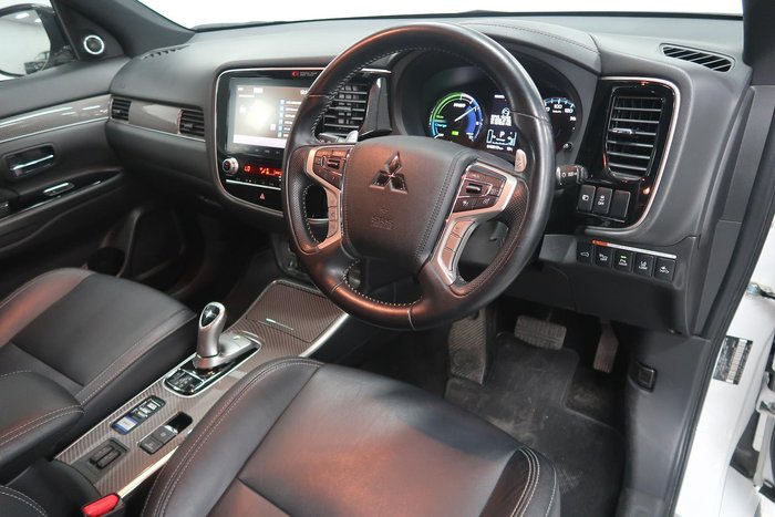 2021 Mitsubishi Outlander Exceed