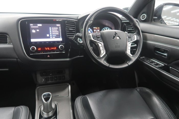 2021 Mitsubishi Outlander Exceed