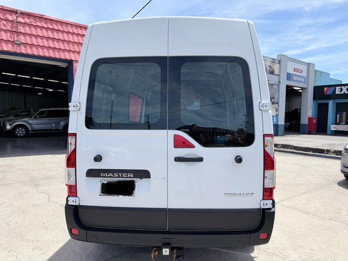 2019 Renault Master X62 Mineral White