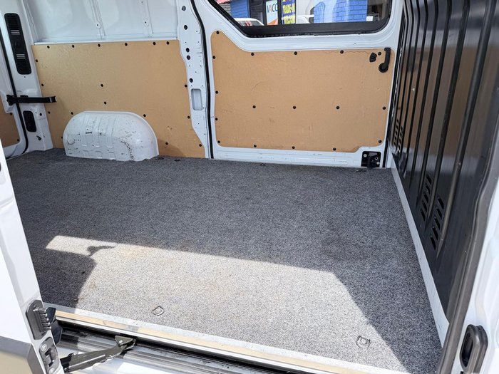 2019 Renault Master X62 Mineral White