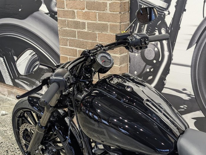 2025 Harley-Davidson Breakout 117 (FXBR) Softail Black