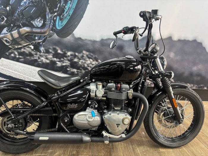 2019 Triumph BONNEVILLE BOBBER Black