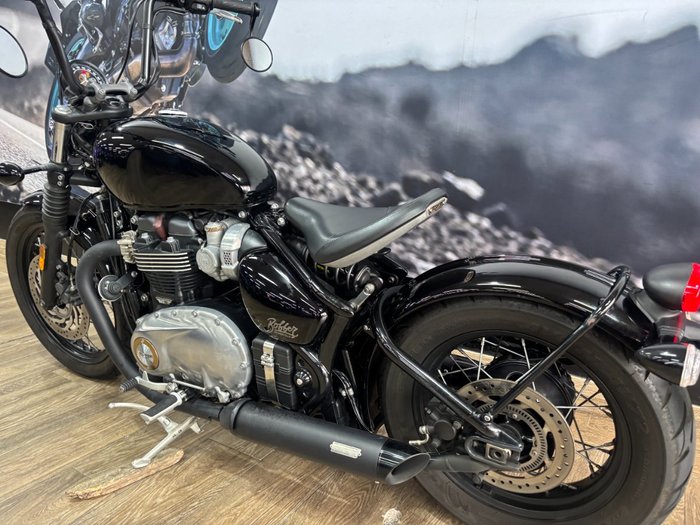 2019 Triumph BONNEVILLE BOBBER Black