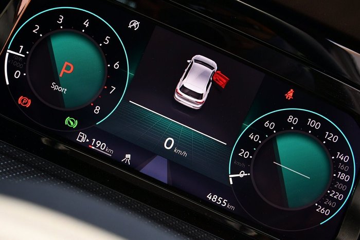 2024 Volkswagen Golf 110TSI R-Line