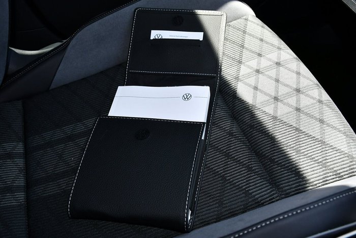 2024 Volkswagen Golf 110TSI R-Line