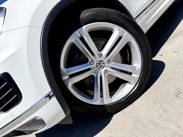 2016 Volkswagen Touareg V8 TDI R-Line 7P MY16 Four Wheel Drive Pure White