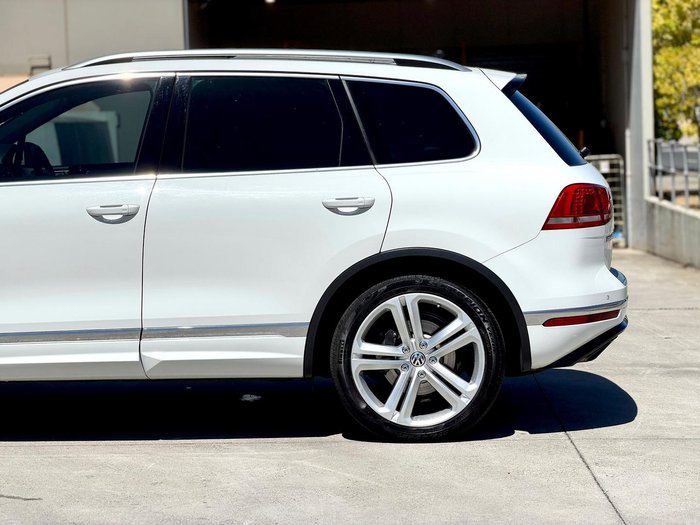 2016 Volkswagen Touareg V8 TDI R-Line 7P MY16 Four Wheel Drive Pure White