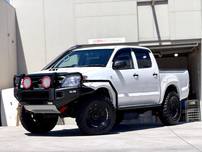 2005 Toyota Hilux SR KUN26R MY05 4X4 Glacier White