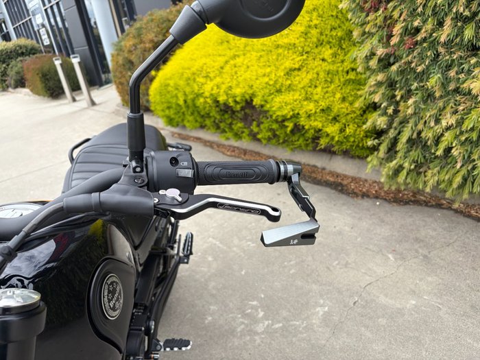 2022 Benelli LEONCINO (ABS) BLACK