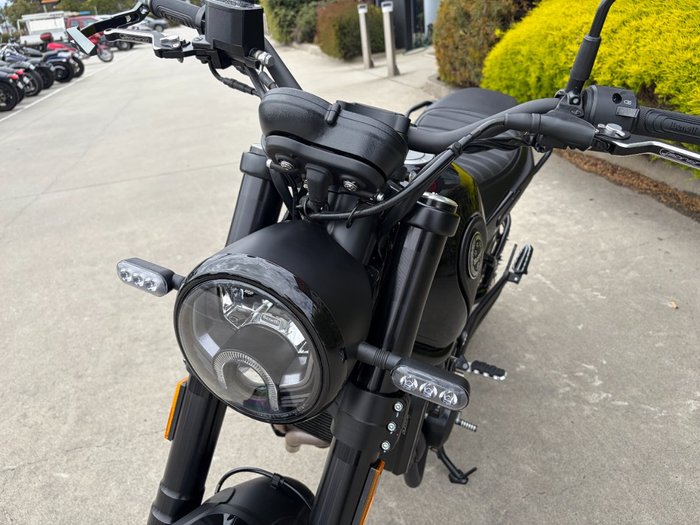 2022 Benelli LEONCINO (ABS) BLACK