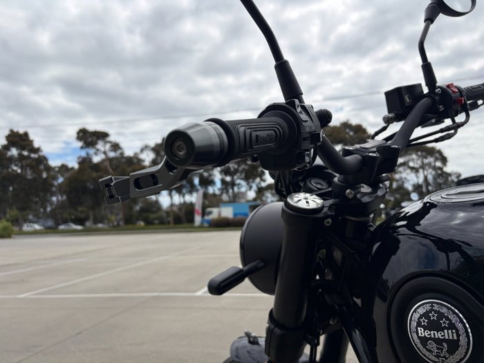 2022 Benelli LEONCINO (ABS) BLACK