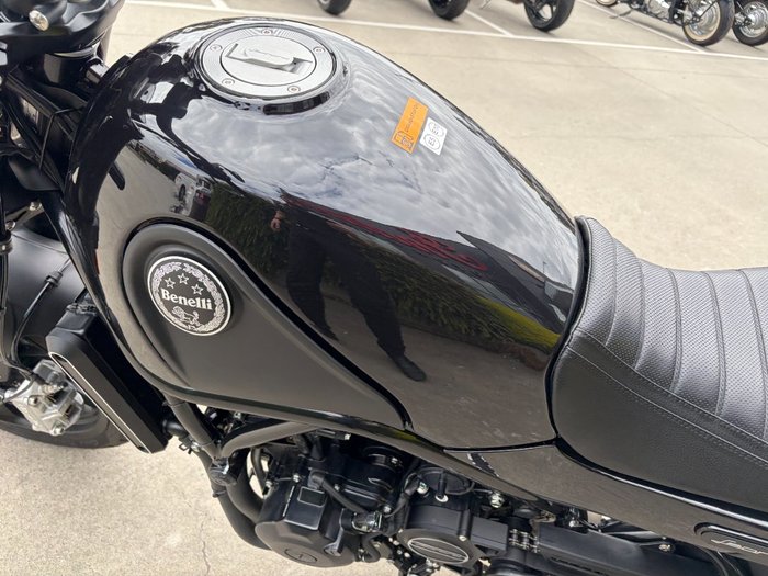 2022 Benelli LEONCINO (ABS) BLACK