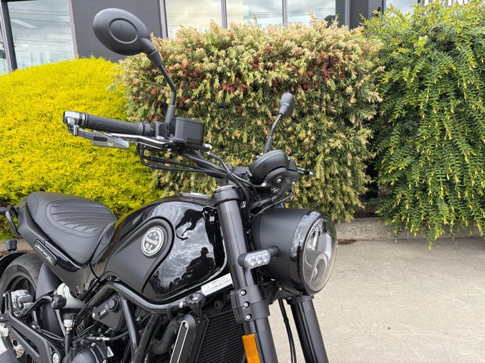 2022 Benelli LEONCINO (ABS) BLACK