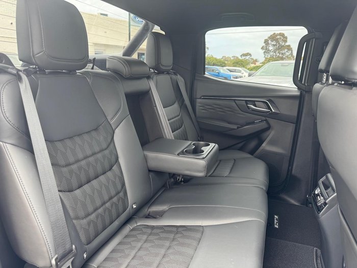 2025 Isuzu D-MAX LS-U+