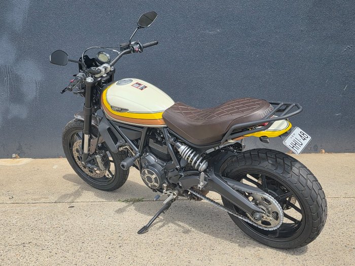 2017 DUCATI SCRAMBLER CLASSIC YELLOW