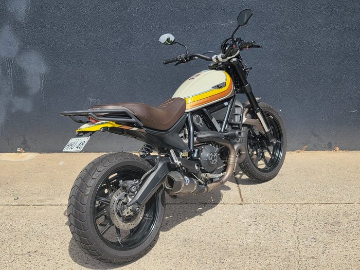 2017 DUCATI SCRAMBLER CLASSIC YELLOW