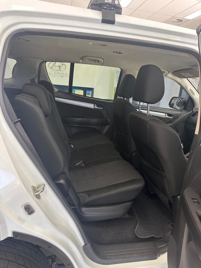 2015 Isuzu MU-X LS-U MY15 4x2 Silky White