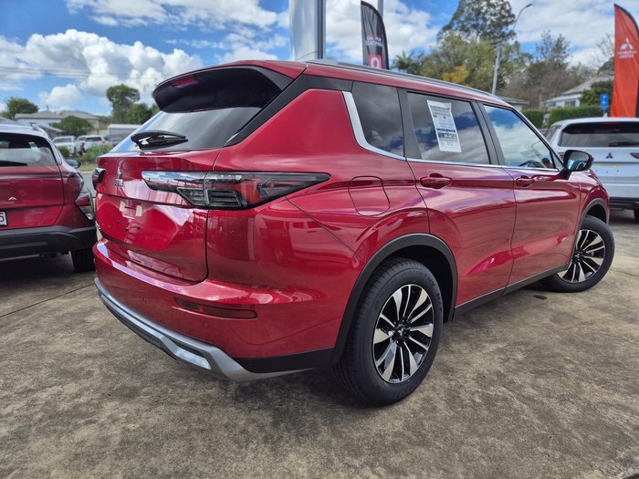 2025 Mitsubishi Outlander LS