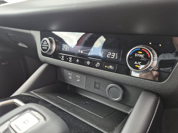 2025 Mitsubishi Outlander LS