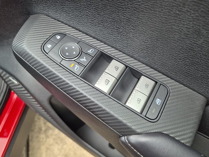 2025 Mitsubishi Outlander LS