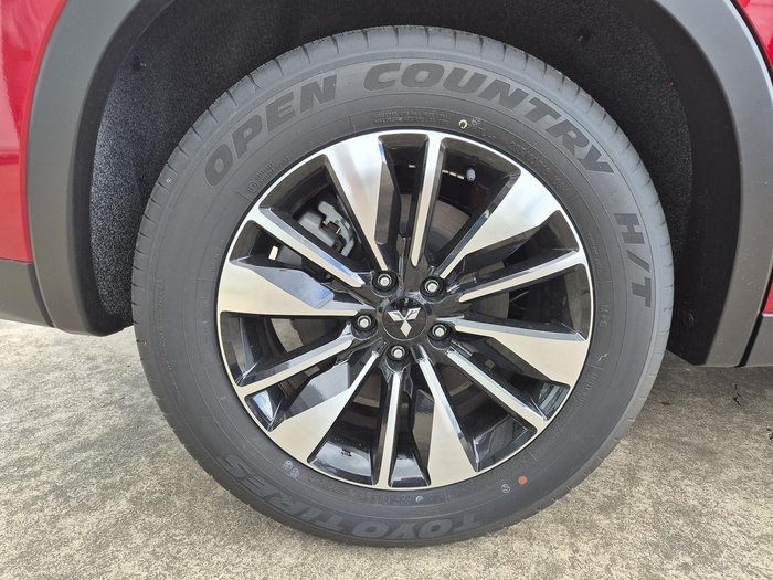 2025 Mitsubishi Outlander LS