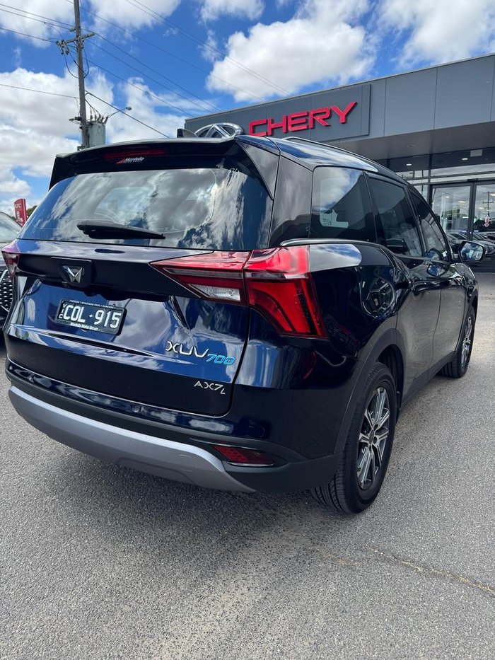 2023 Mahindra XUV700 AX7L