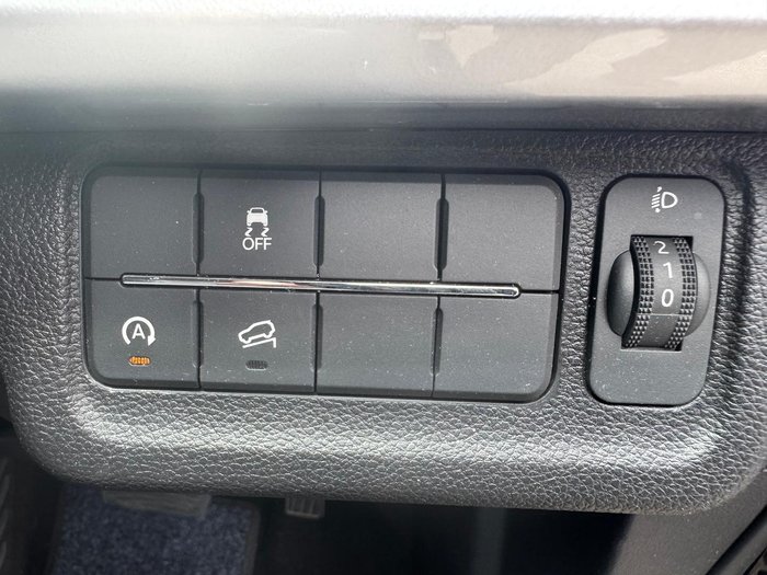 2023 Mahindra XUV700 AX7L