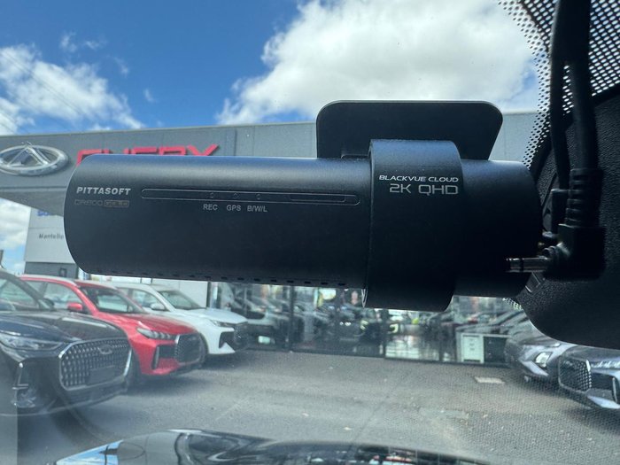 2023 Mahindra XUV700 AX7L