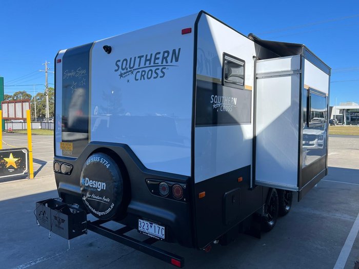 2024 Southern Cross Signature Series 19' Slide Out
