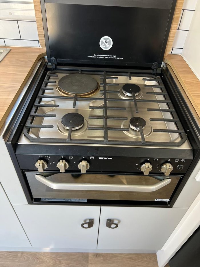 2024 Southern Cross Signature Series 19' Slide Out