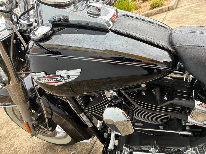 2013 HARLEY-DAVIDSON FLSTN SOFTAIL DELUXE Black