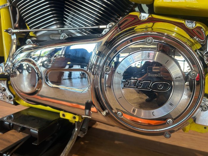 2009 Harley-Davidson CVO Dyna Fat Bob (FXDFSE) CVO Yellow