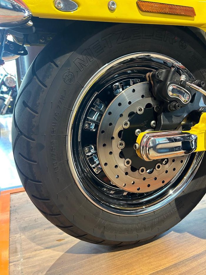 2009 Harley-Davidson CVO Dyna Fat Bob (FXDFSE) CVO Yellow