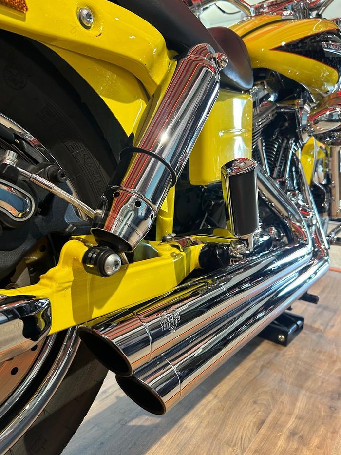 2009 Harley-Davidson CVO Dyna Fat Bob (FXDFSE) CVO Yellow