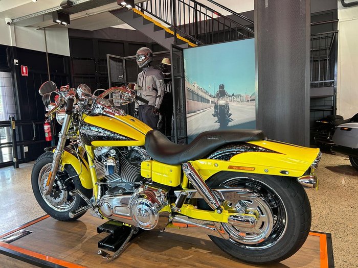 2009 Harley-Davidson CVO Dyna Fat Bob (FXDFSE) CVO Yellow