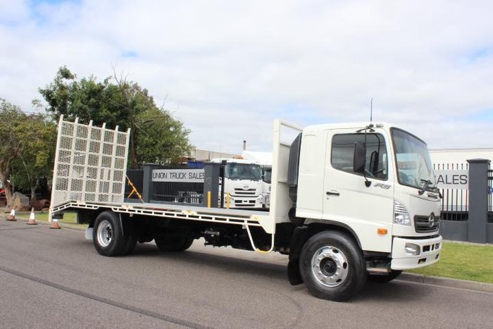 2006 Hino Fg 500 FG 500 beavertail WHITE