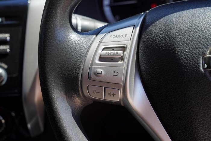 2017 Nissan Navara SL