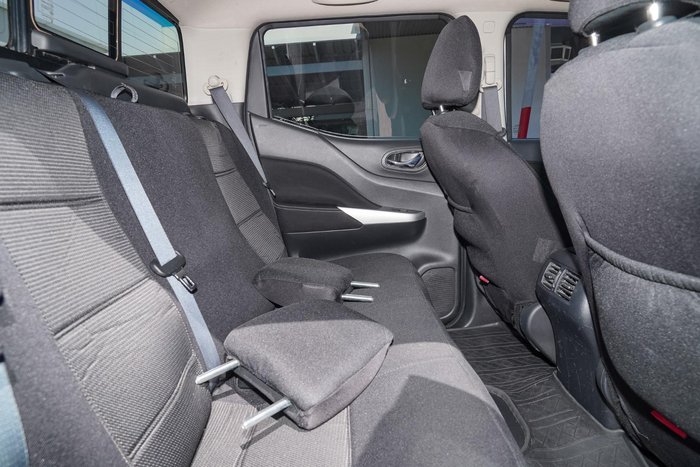 2017 Nissan Navara SL