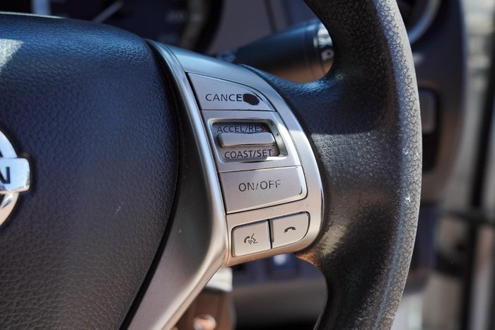 2017 Nissan Navara SL