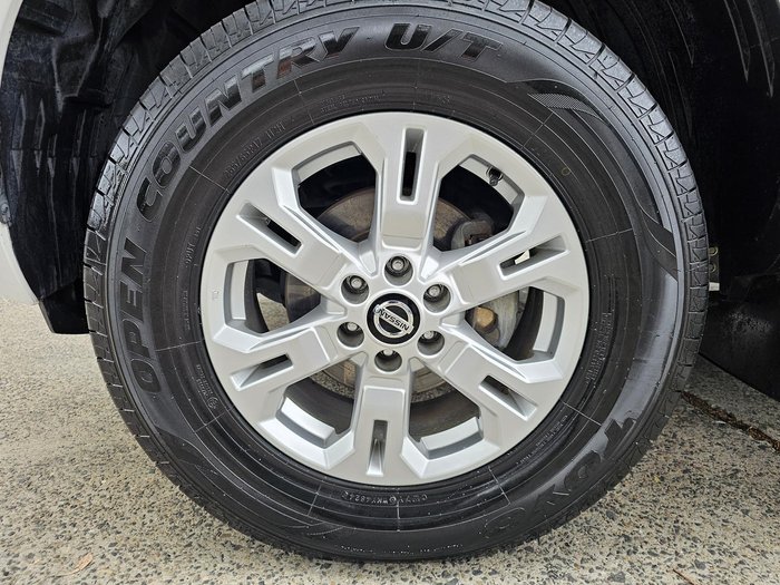 2020 Nissan Navara ST