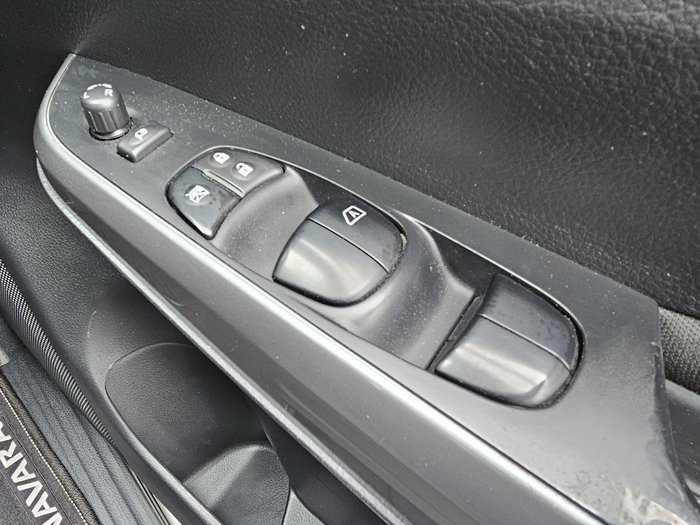 2020 Nissan Navara ST