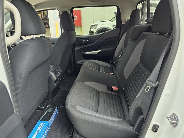 2020 Nissan Navara ST