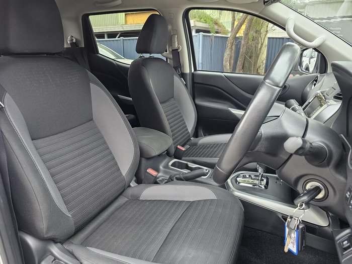 2020 Nissan Navara ST