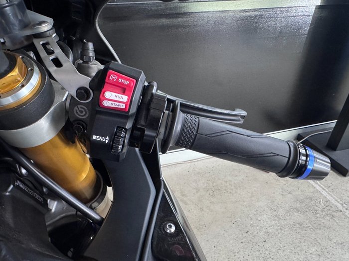 2015 Yamaha YZF-R1 M SILVER