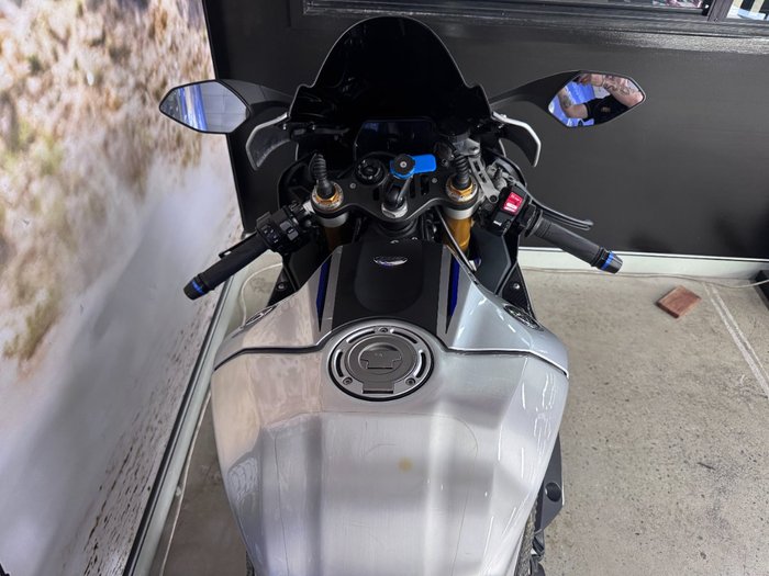 2015 Yamaha YZF-R1 M SILVER