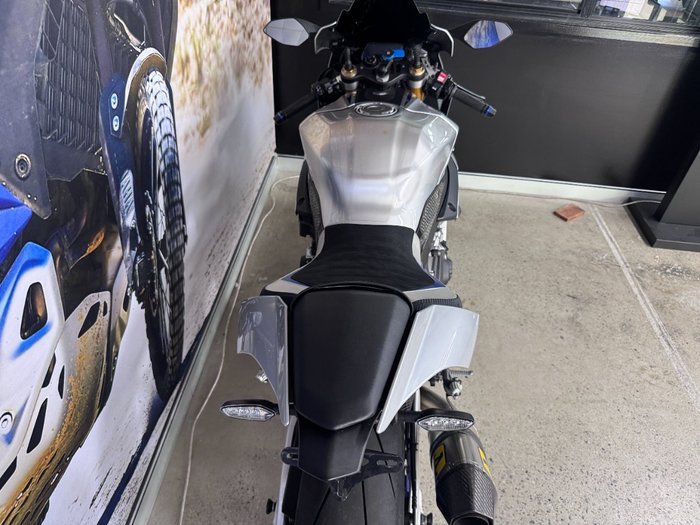 2015 Yamaha YZF-R1 M SILVER