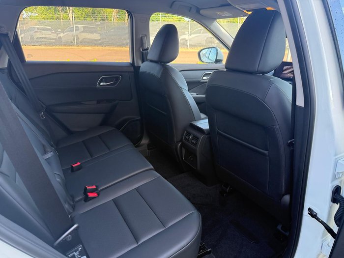 2025 Nissan X-TRAIL ST-L