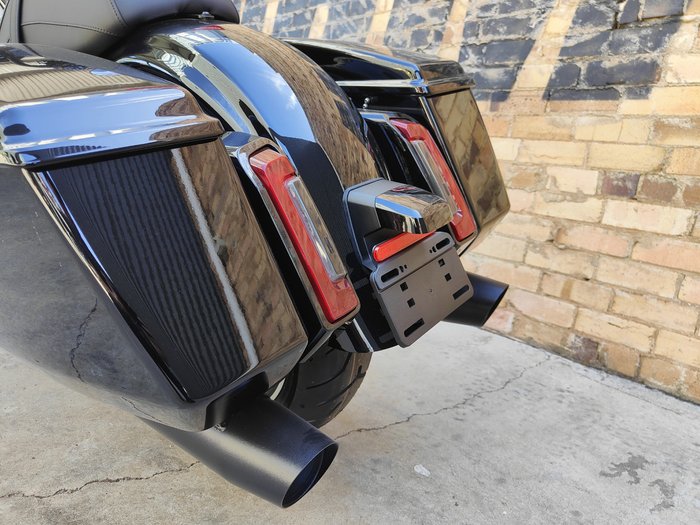 2025 HARLEY-DAVIDSON ROAD GLIDE 117 (FLTRX) ROAD VIVID BLACK