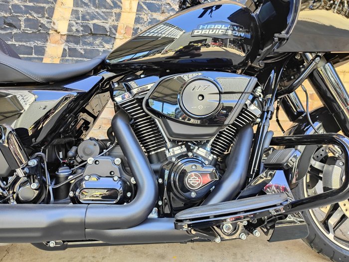 2025 HARLEY-DAVIDSON ROAD GLIDE 117 (FLTRX) ROAD VIVID BLACK